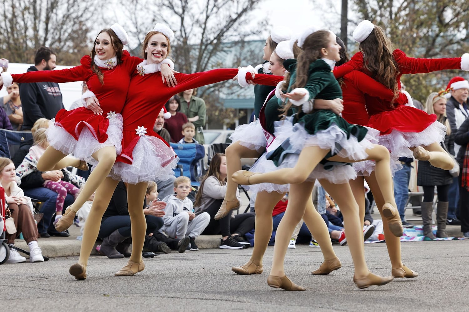 112622 Santa parade Middletown