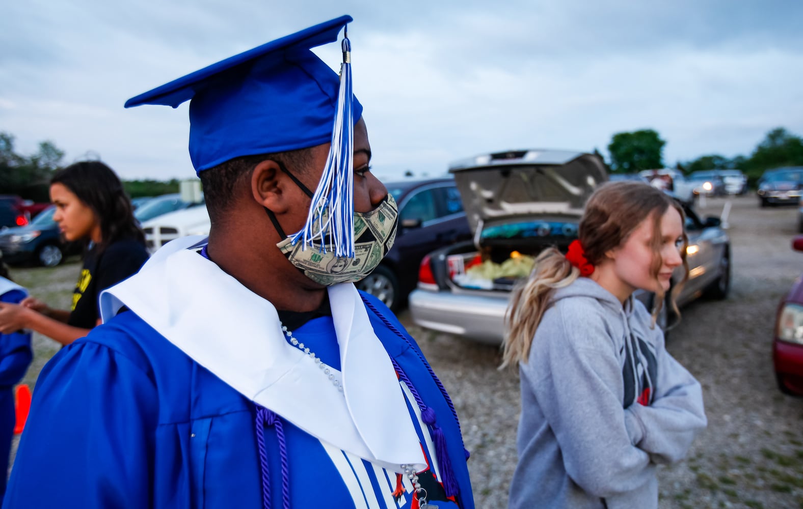 Hamilton High School seniors celebrate graduation at Holiday Auto Theatre drive-in