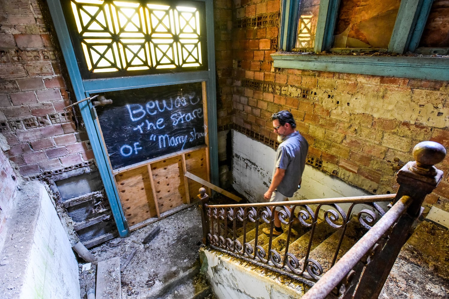 New owner looking to restore old Carnegie Library in Middletown