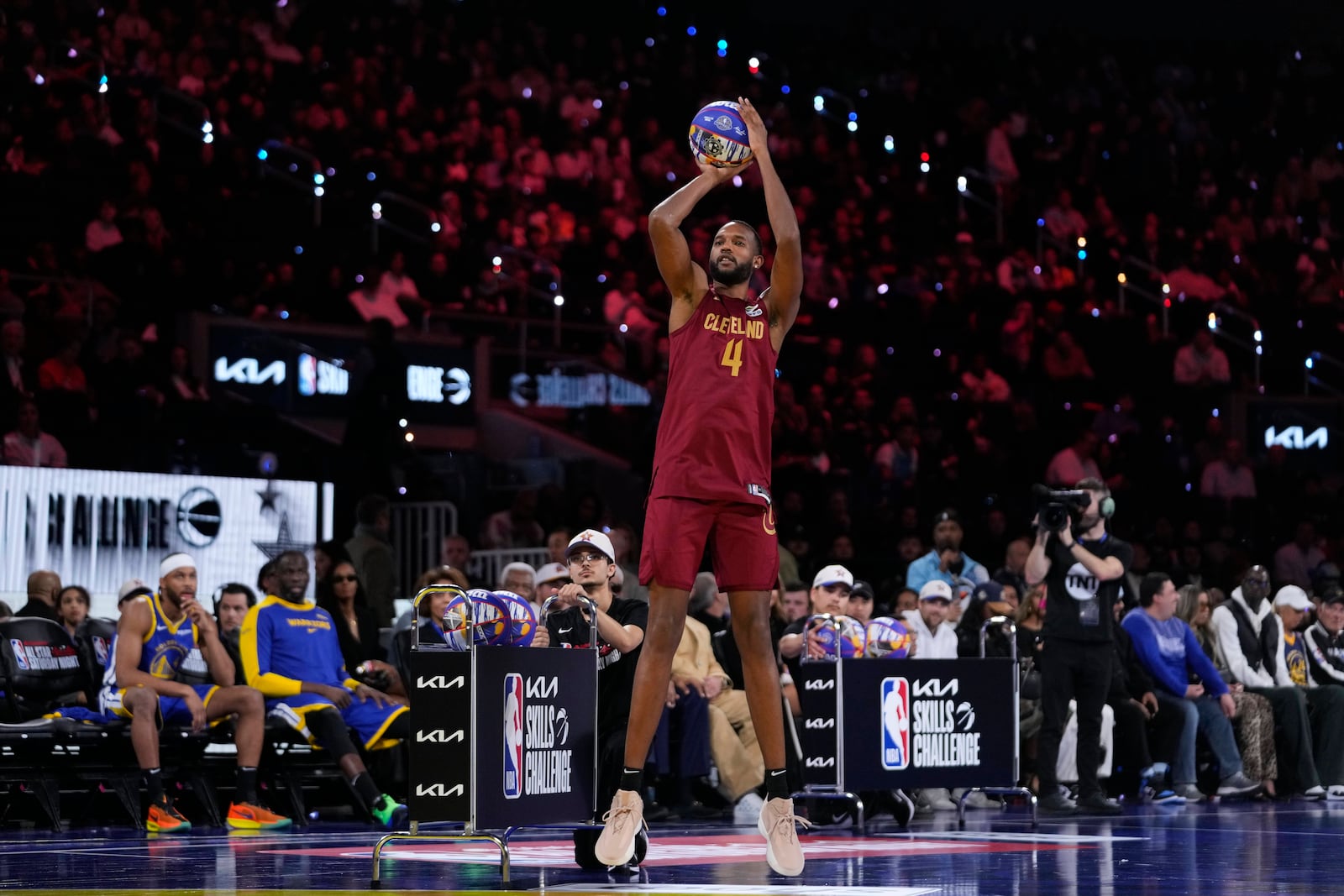 Cleveland Cavaliers center Evan Mobley competes during the skills challenge at the NBA basketball All-Star Saturday night festivities Saturday, Feb. 15, 2025, in San Francisco. (AP Photo/Godofredo A. Vásquez)