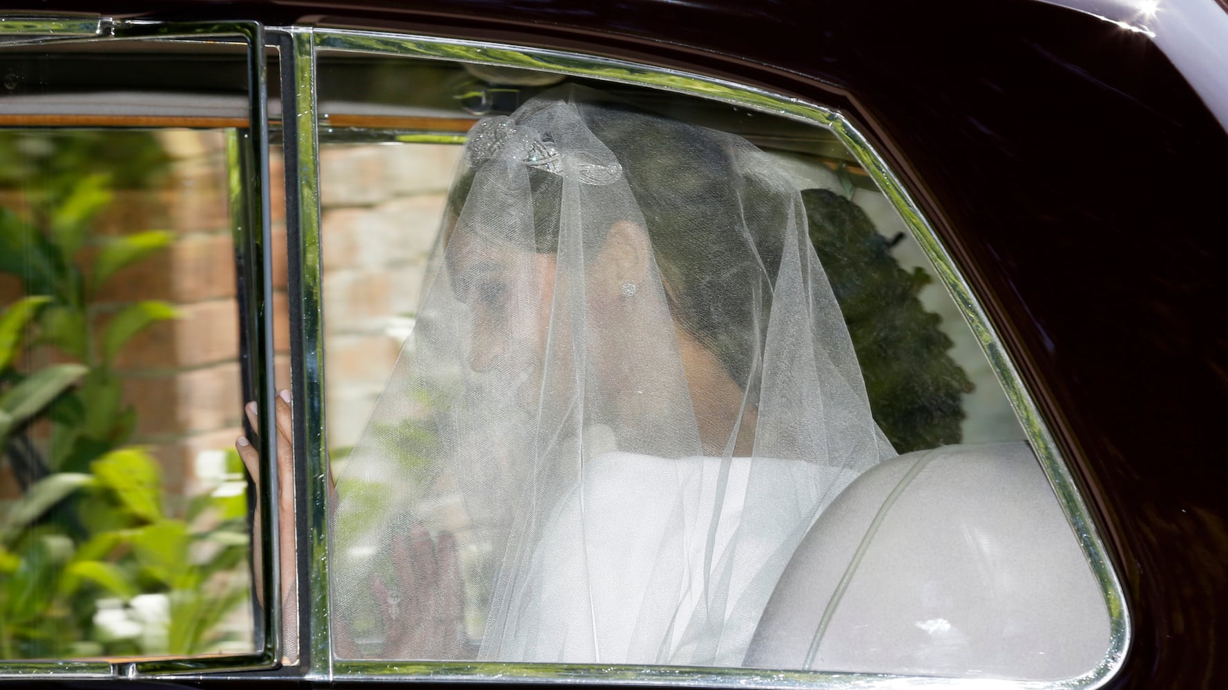 Photos: Meghan Markle first glimpse of wedding dress