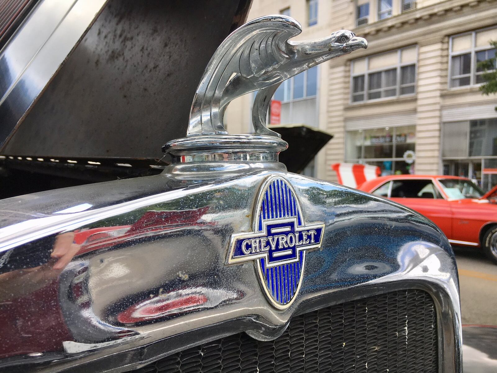 More than 300 historic cars, trucks and even buses parked in all lanes along Hamilton’s main High Street and its side streets.