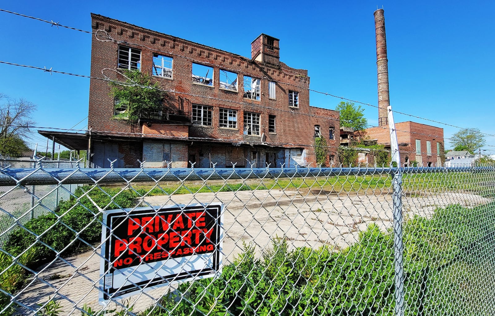 The former French Bauer Dairy building at 551 N. 6th St. has been the site of several fires in recent years. NICK GRAHAM/STAFF