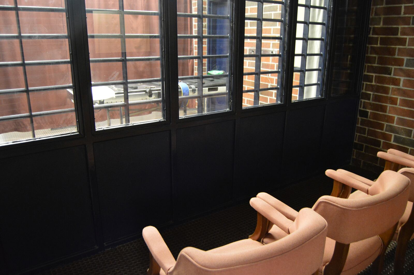 FILE - In this undated photo provided by the South Carolina Department of Corrections, viewing chairs are placed in the witness room of the execution chamber in the Broad River Correctional Institute in Columbia, S.C. (South Carolina Department of Corrections via AP)