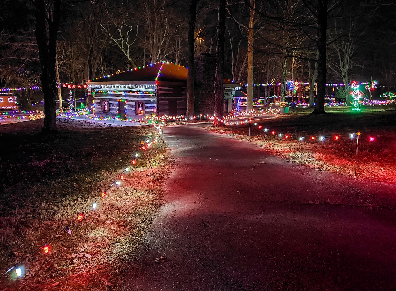 Fort Saint Clair Whispering Christmas light display in Eaton