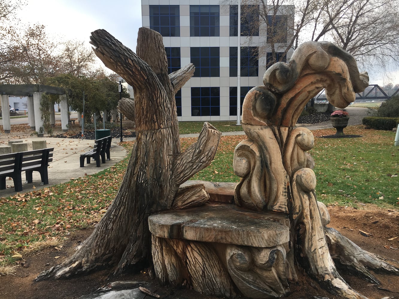 photo tour of the sculptures in Hamilton