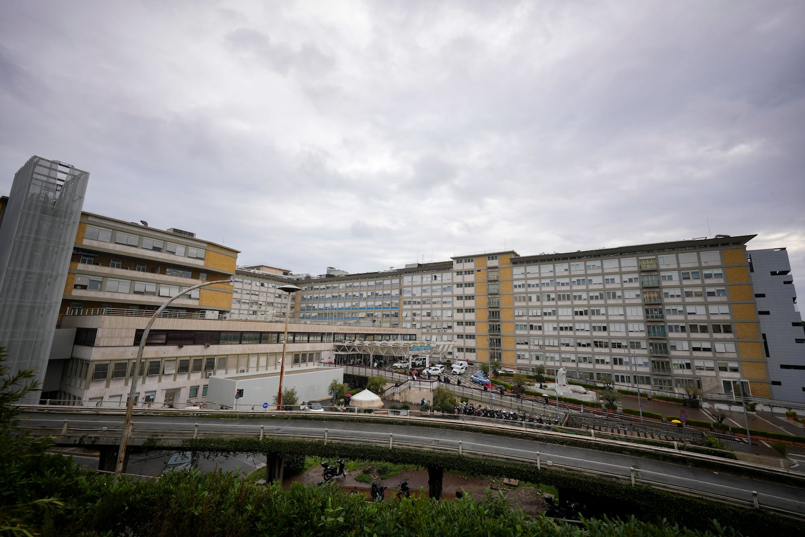 A view of the Agostino Gemelli Polyclinic, in Rome, where Pope Francis has been hospitalized since Feb. 14, Wednesday, Feb. 26, 2025. (AP Photo/Andrew Medichini)