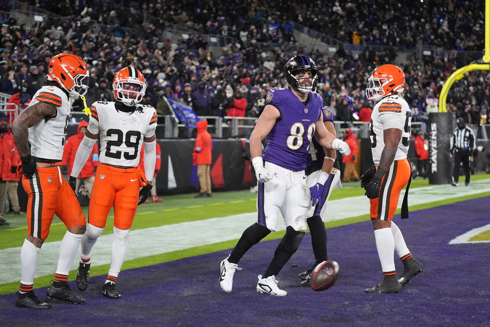 Baltimore Ravens tight end Mark Andrews (89) celebrates after scoring during the first half of an NFL football game against the Cleveland Browns Saturday, Jan. 4, 2025, in Baltimore. (AP Photo/Stephanie Scarbrough)