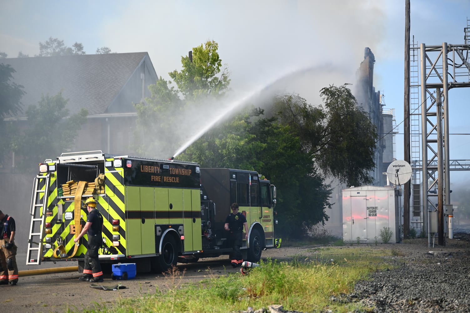 Fire destroys former Beckett Paper office building in Hamilton