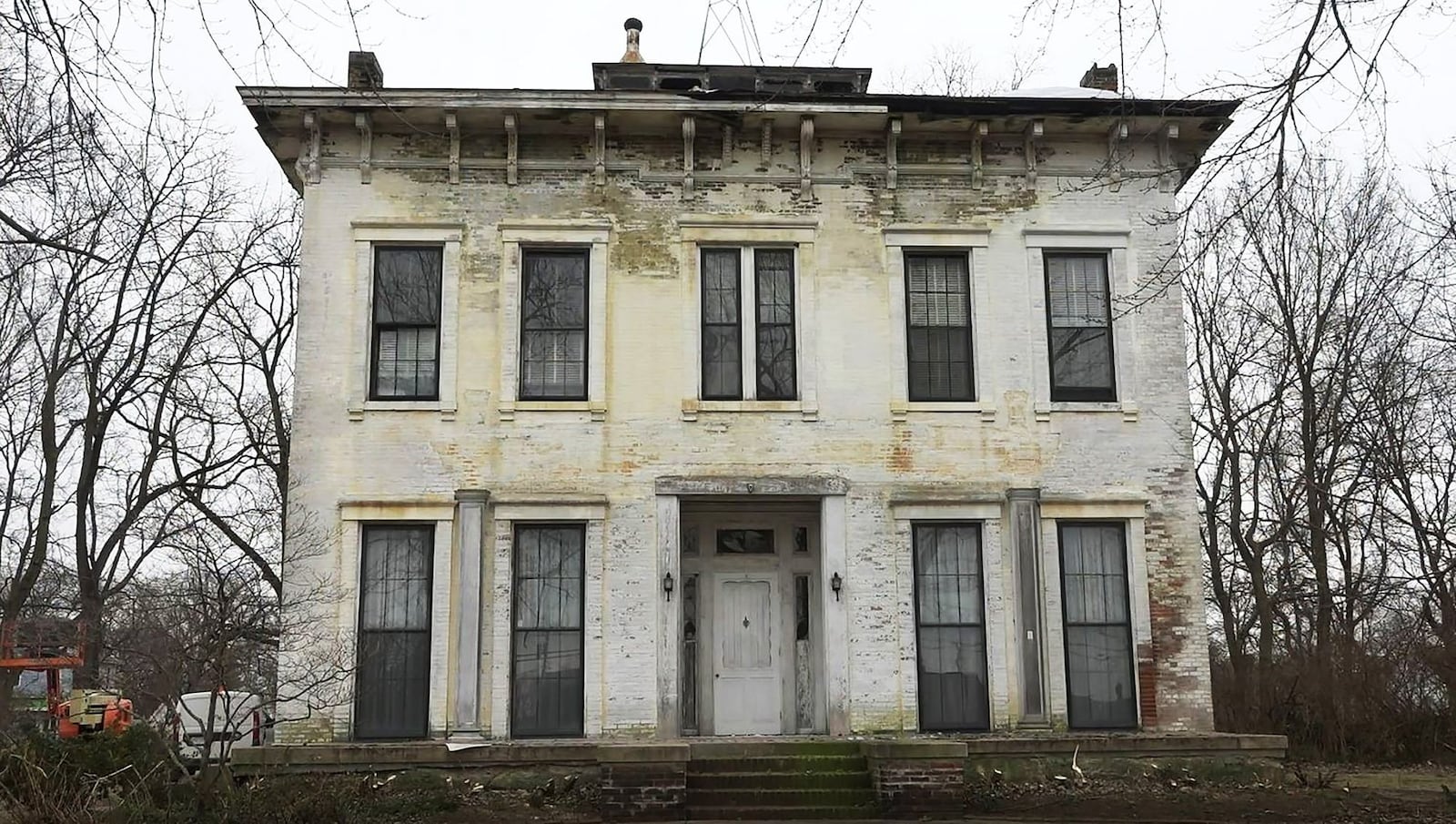 Troy and Kathy Schwable have purchased and are restoring the historic Antebellum mansion on Pleasant Avenue in the Lindenwald area of Hamilton. Courtesy TV HAMILTON