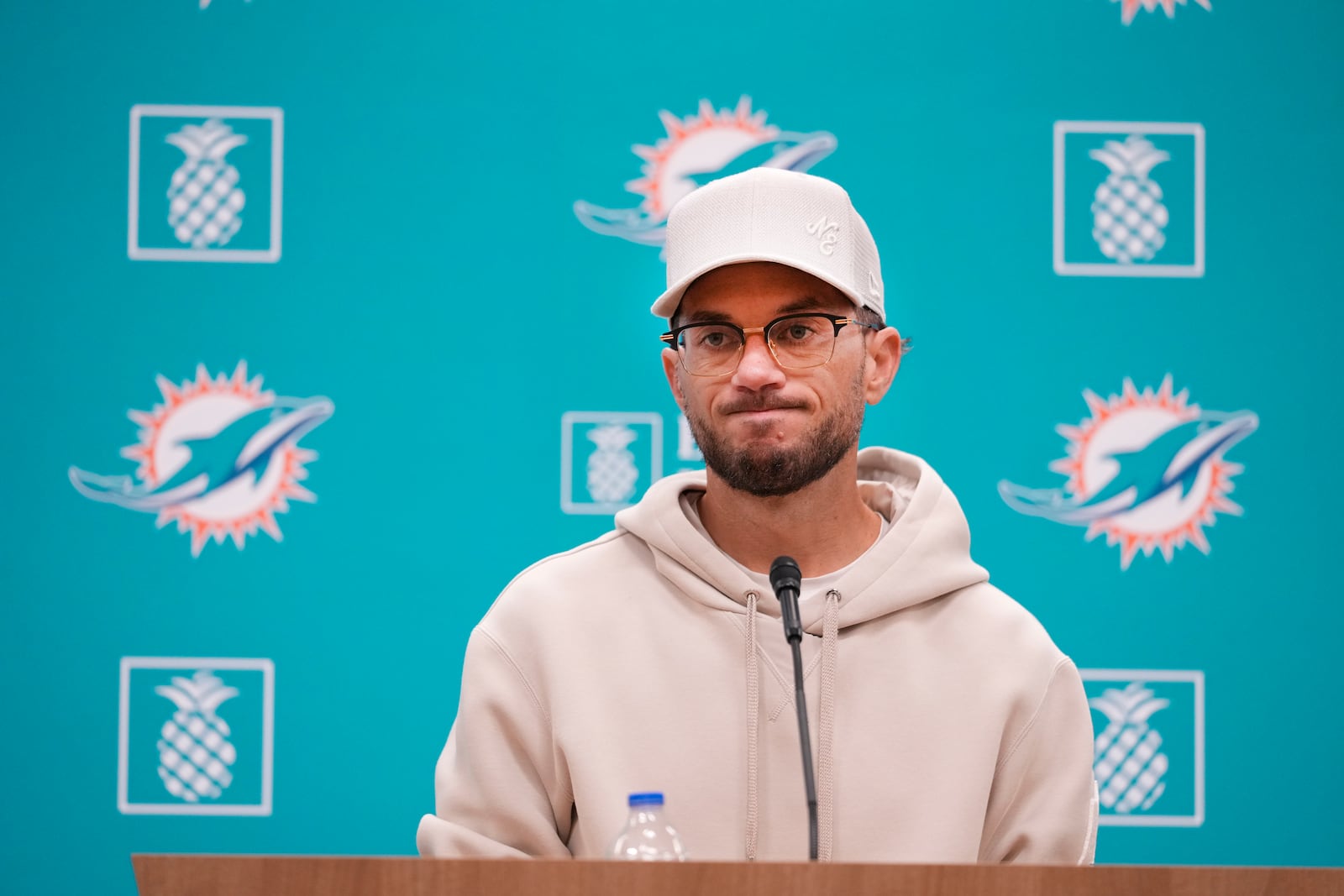 Miami Dolphins head coach Mike McDaniel takes questions during a news conference, Monday, Oct. 21, 2024, at the Dolphins training facility in Miami Gardens, Fla. (AP Photo/Wilfredo Lee)