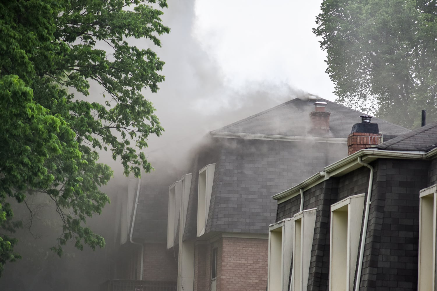 Fire destroys multi-unit apartment building in Fairfield