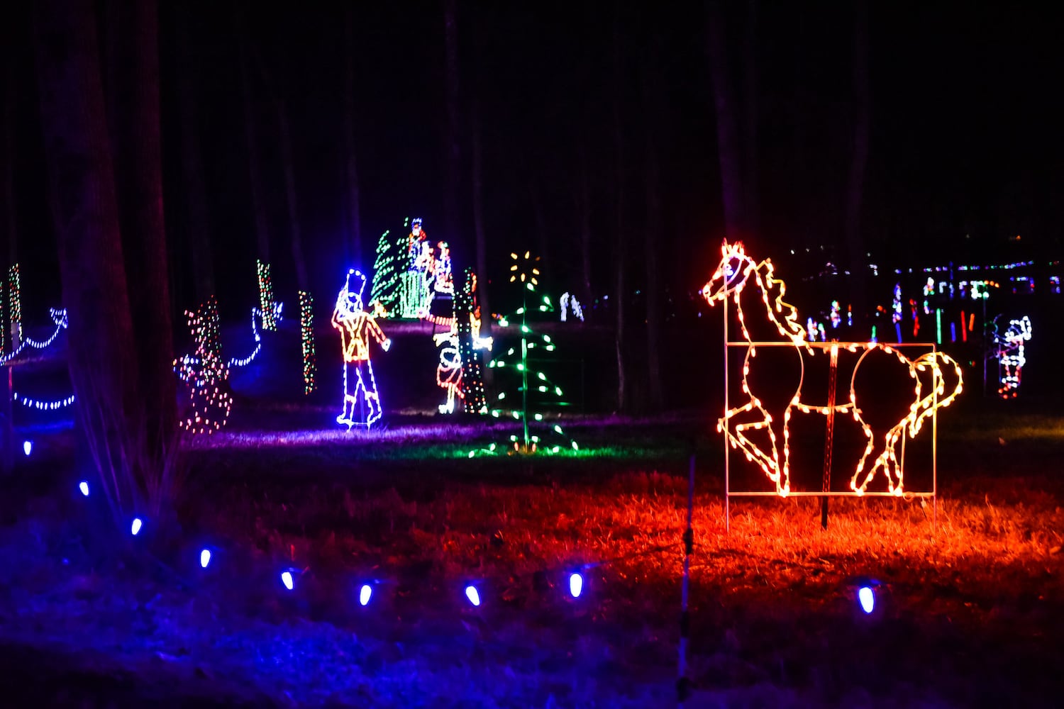 Land of Illusion Christmas Glow