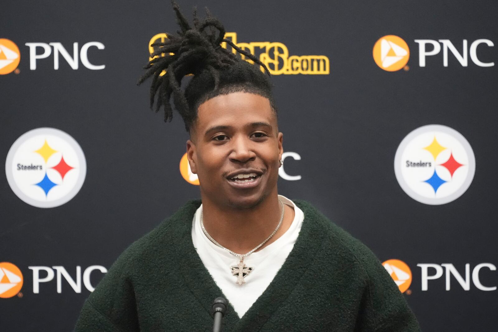 Pittsburgh Steelers newly signed free agent cornerback Brandin Echols meets with reporters during an NFL football news conference in Pittsburgh, Thursday, March 13, 2025. (AP Photo/Gene J. Puskar)