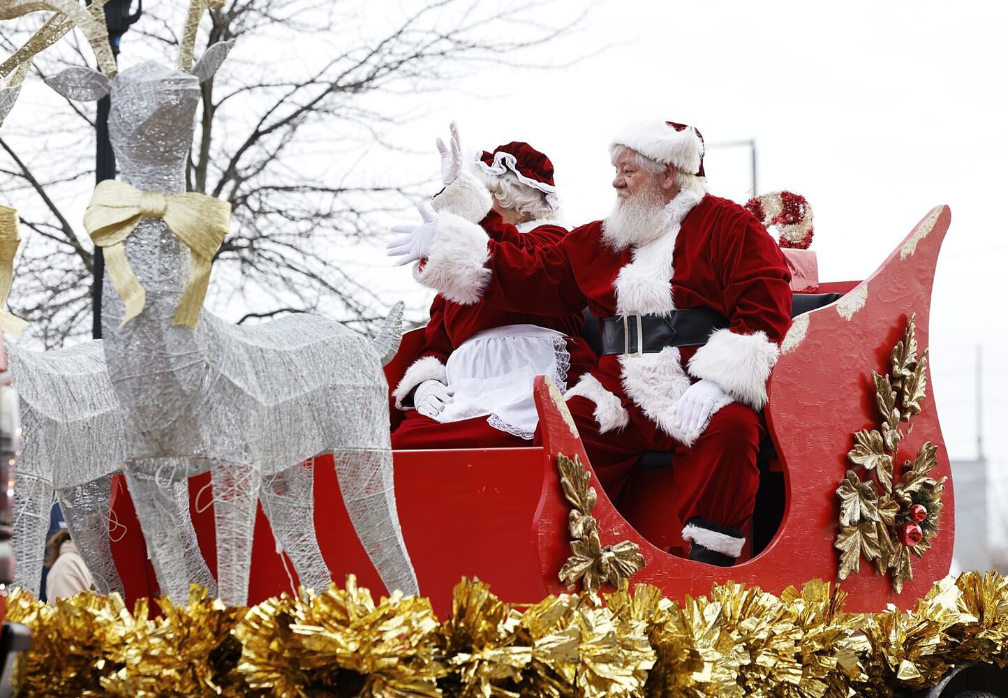 112622 Santa parade Middletown