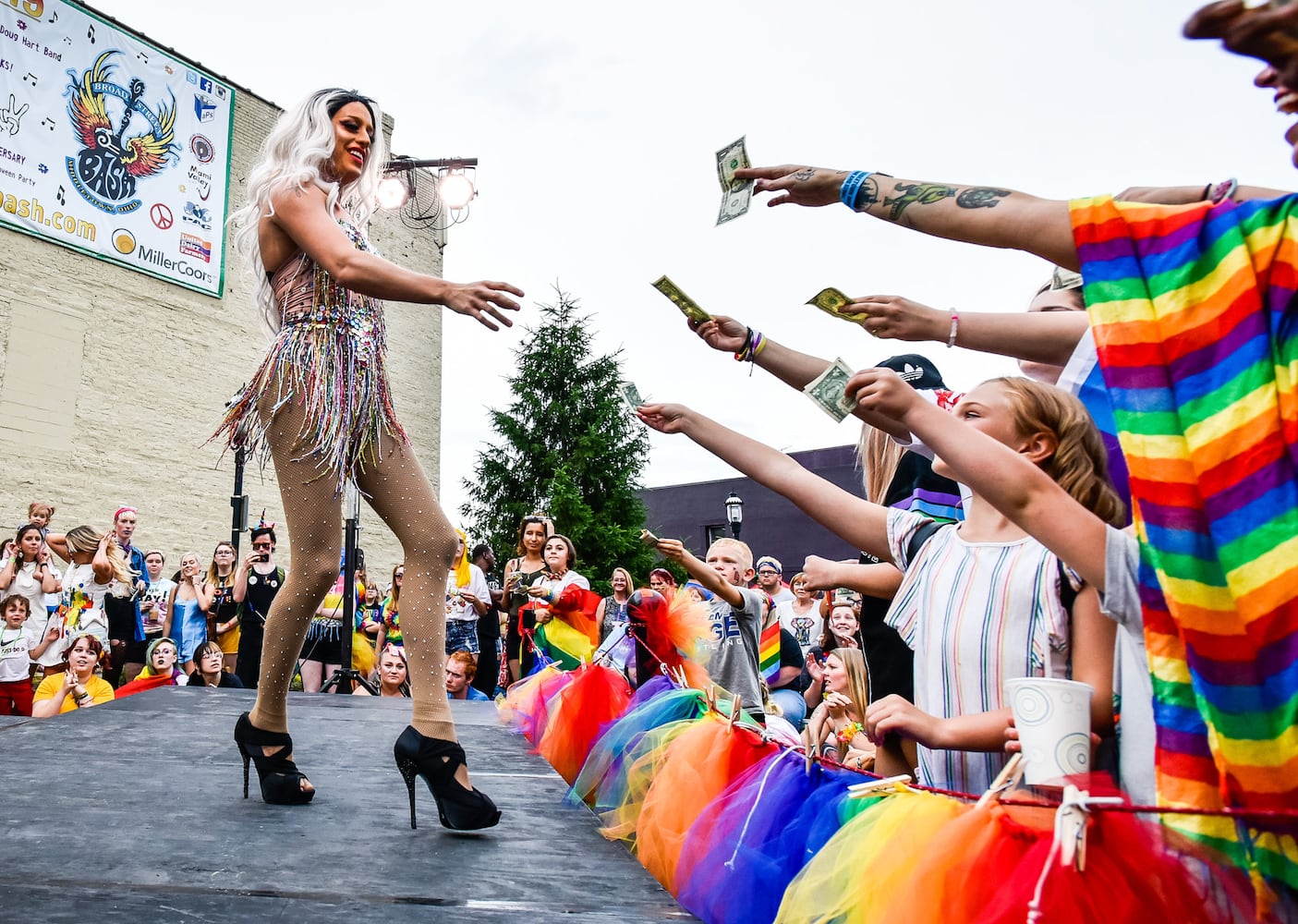 Hundreds attend 2019 PRIDE event in Middletown