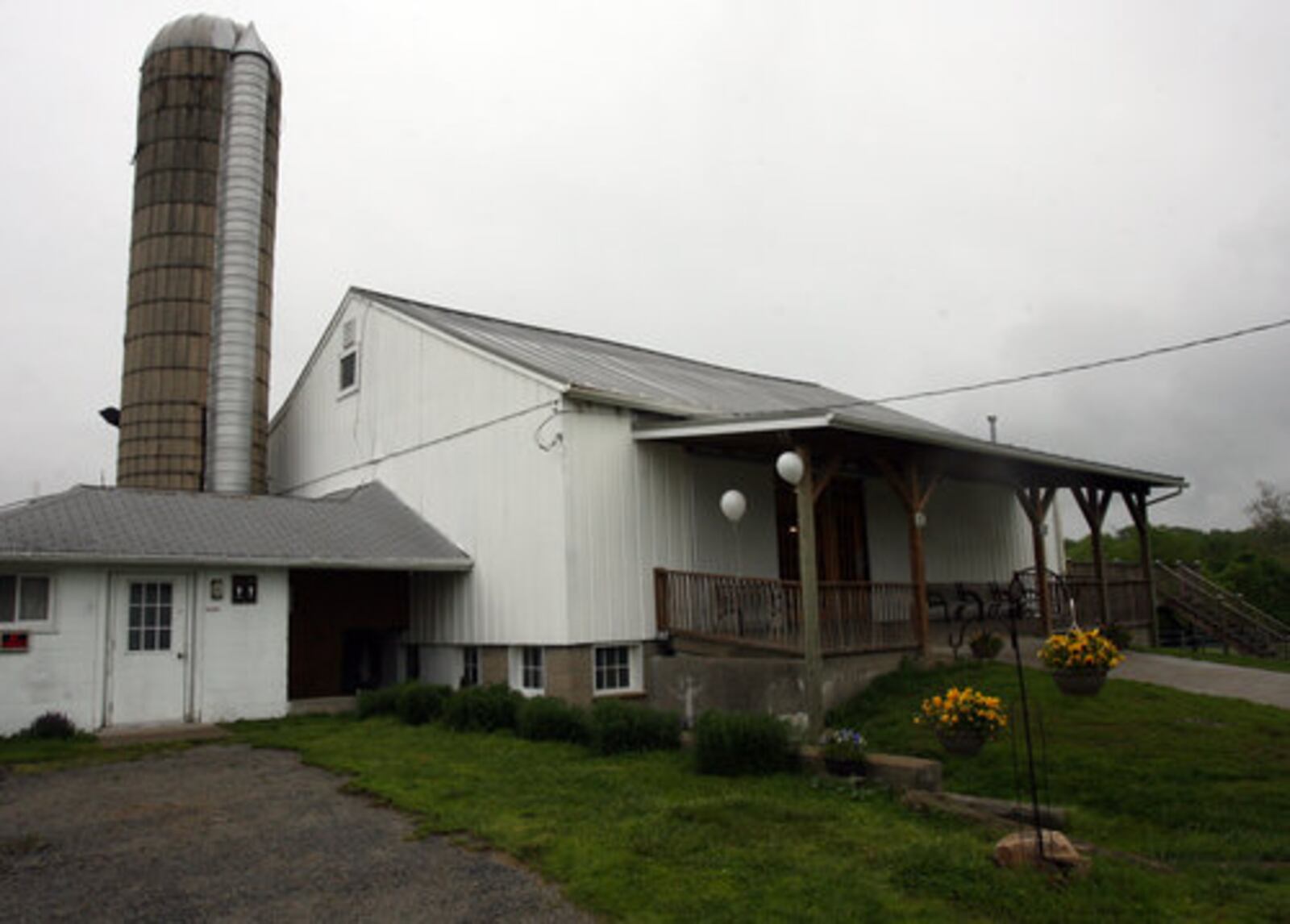 Photos from The Power of the Purse wine tasting at Niederman Farms in Liberty Twp. Tuesday, May 17, 2011.