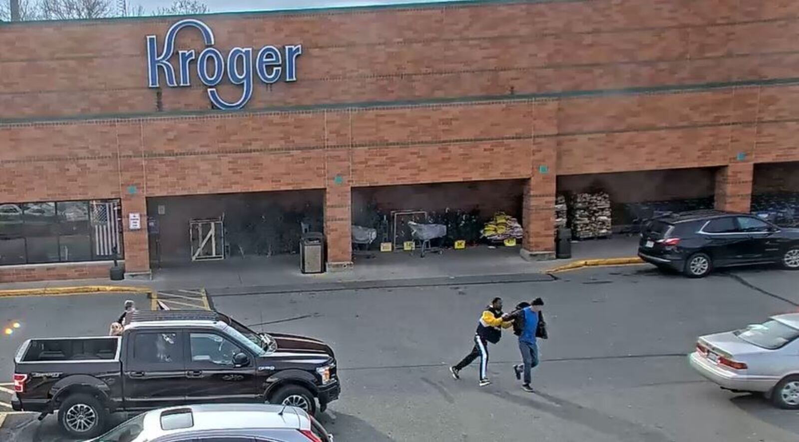 A Good Samaritan and the 87-year-old victim of a purse snatching at a Kroger in Butler Co