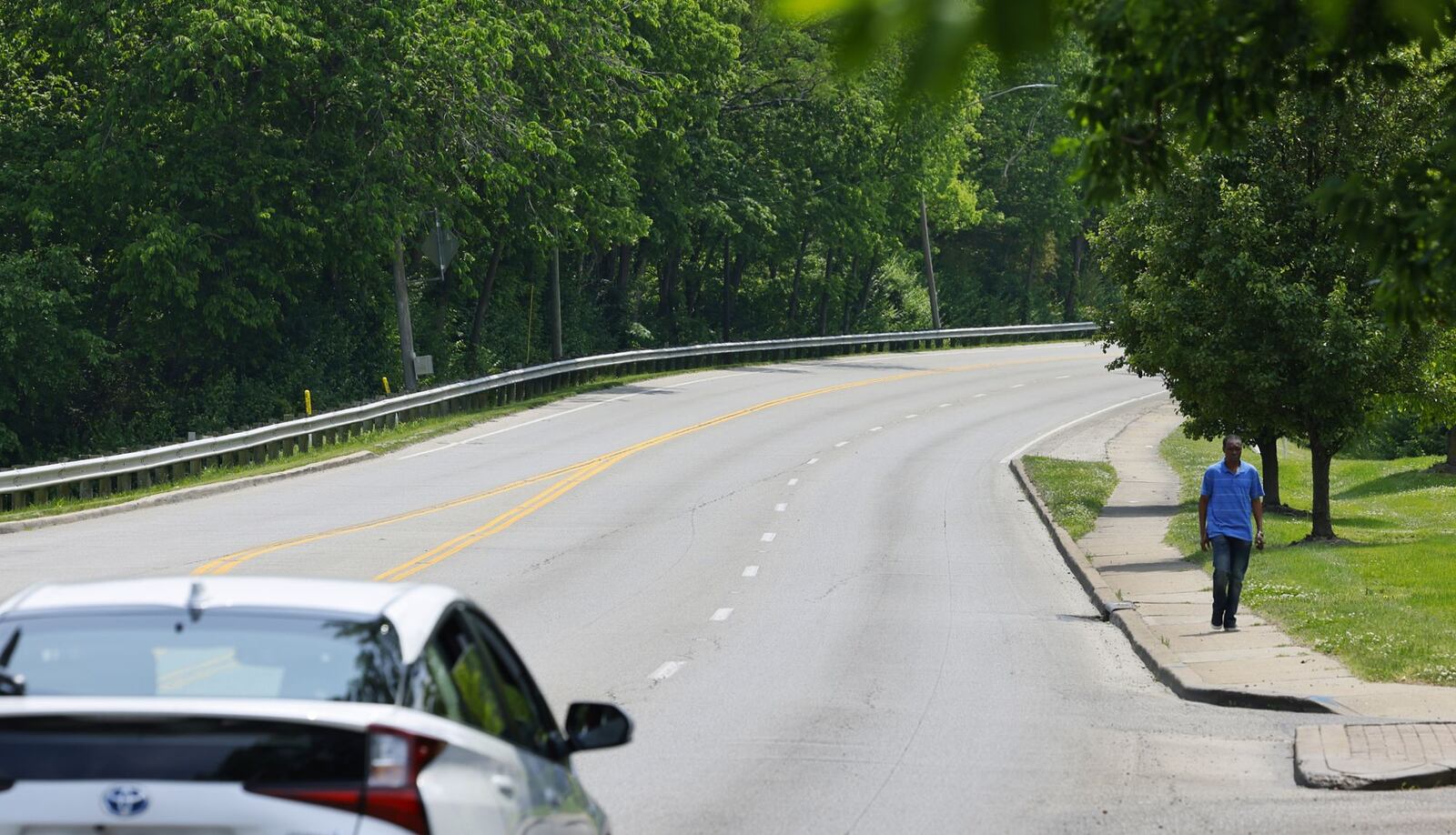 The city of Fairfield is seeking OKI funds for a Pleasant Avenue multi-use trail on the west side of the road that would connect the city's Town Center off Wessel Drive to Hunter Road, which leads to Harbin Park. NICK GRAHAM/STAFF