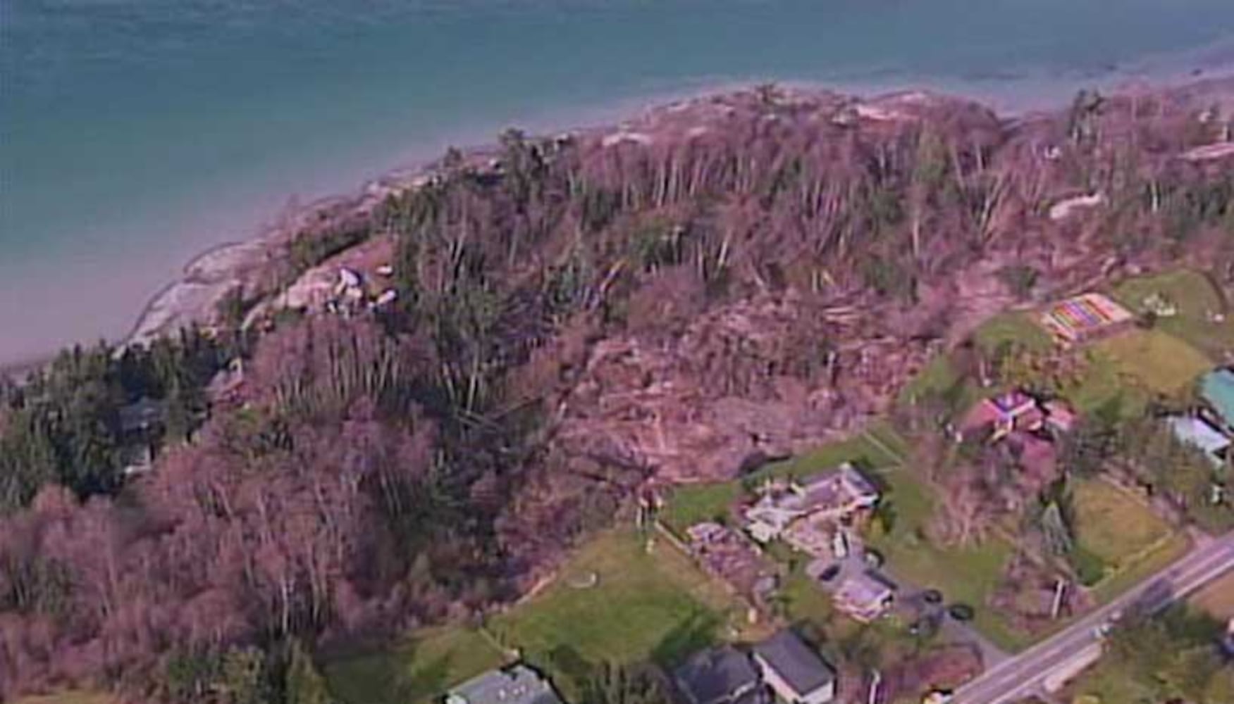 Whidbey Island homes threatened by landslide