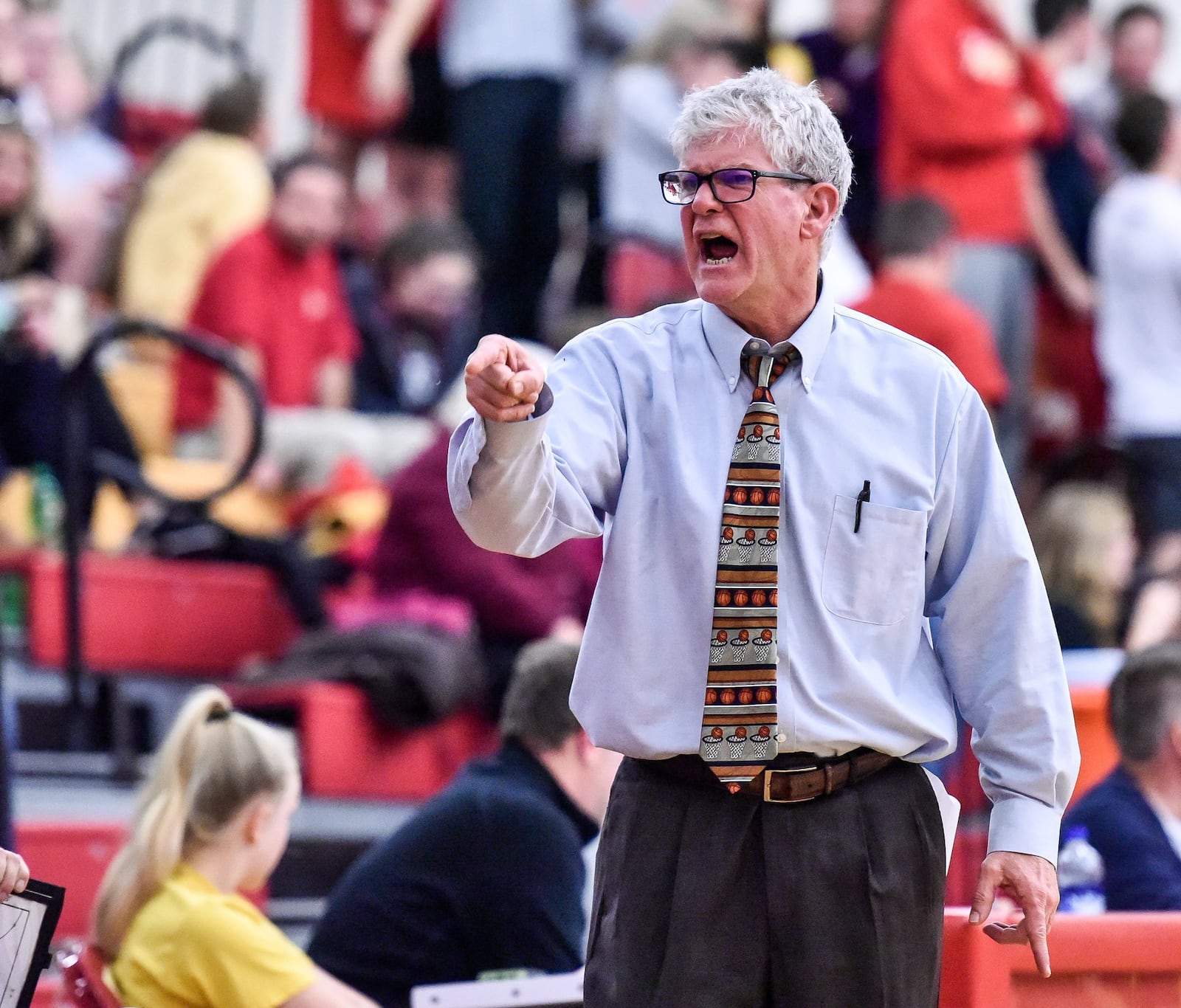 Edgewood coach John Thomas makes a point during a 59-36 loss at Fenwick on Dec. 5, 2017. NICK GRAHAM/STAFF