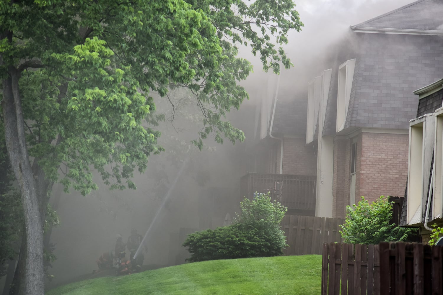 Fire destroys multi-unit apartment building in Fairfield