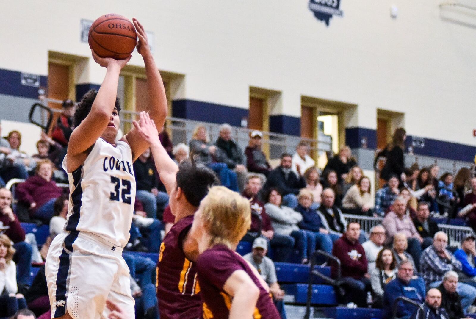 Edgewood’s Isaiah Gambrell eyes the basket during Friday night’s game against visiting Ross in St. Clair Township. Ross won 49-34. NICK GRAHAM/STAFF