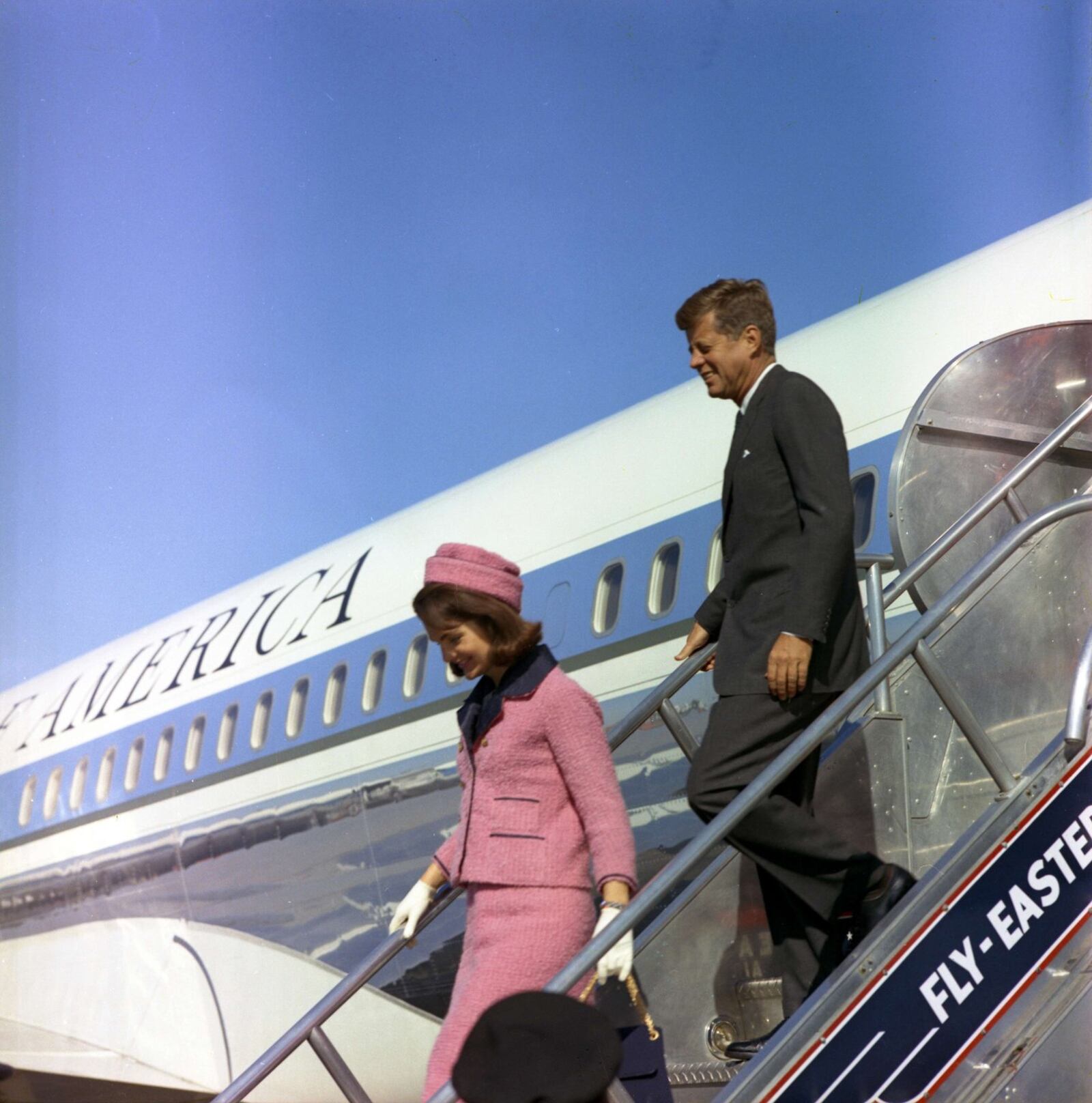 Former U.S. President John F. Kennedy and first lady Jacqueline Kennedy descend the stairs from Air Force One after arriving at Love Field in Dallas,Texas, on Nov. 22, 1963. (REUTERS/Cecil Stoughton/The White House/John F. Kennedy Presidential Library.)