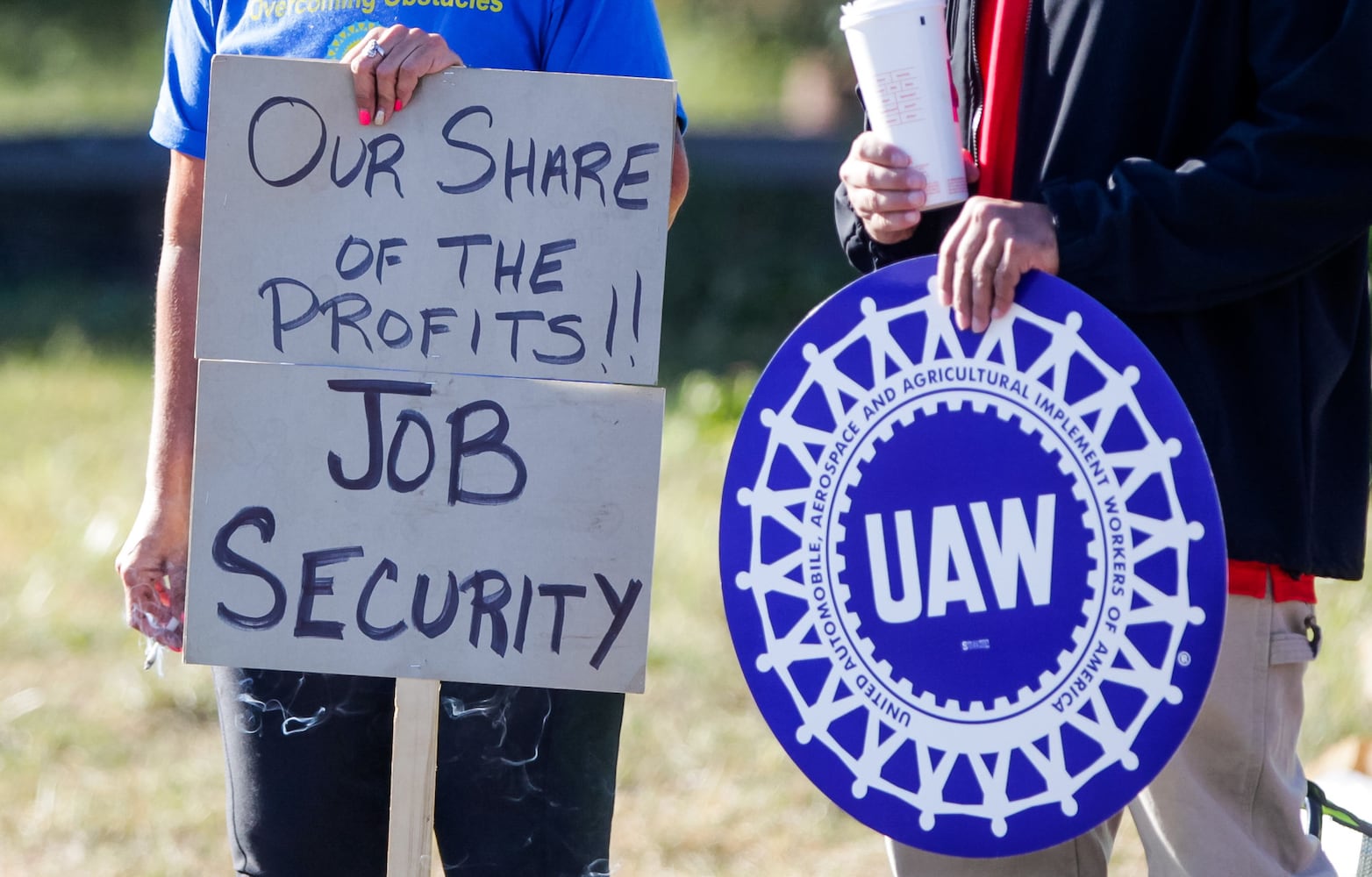 Presidential candidate visits UAW workers on strike in  West Chester