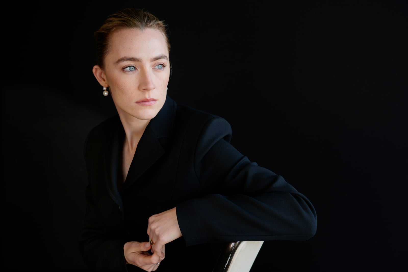 Saoirse Ronan, a cast member in "Blitz," poses for a portrait at the Four Seasons Hotel, Monday, Oct. 14, 2024, in Los Angeles. (AP Photo/Chris Pizzello)