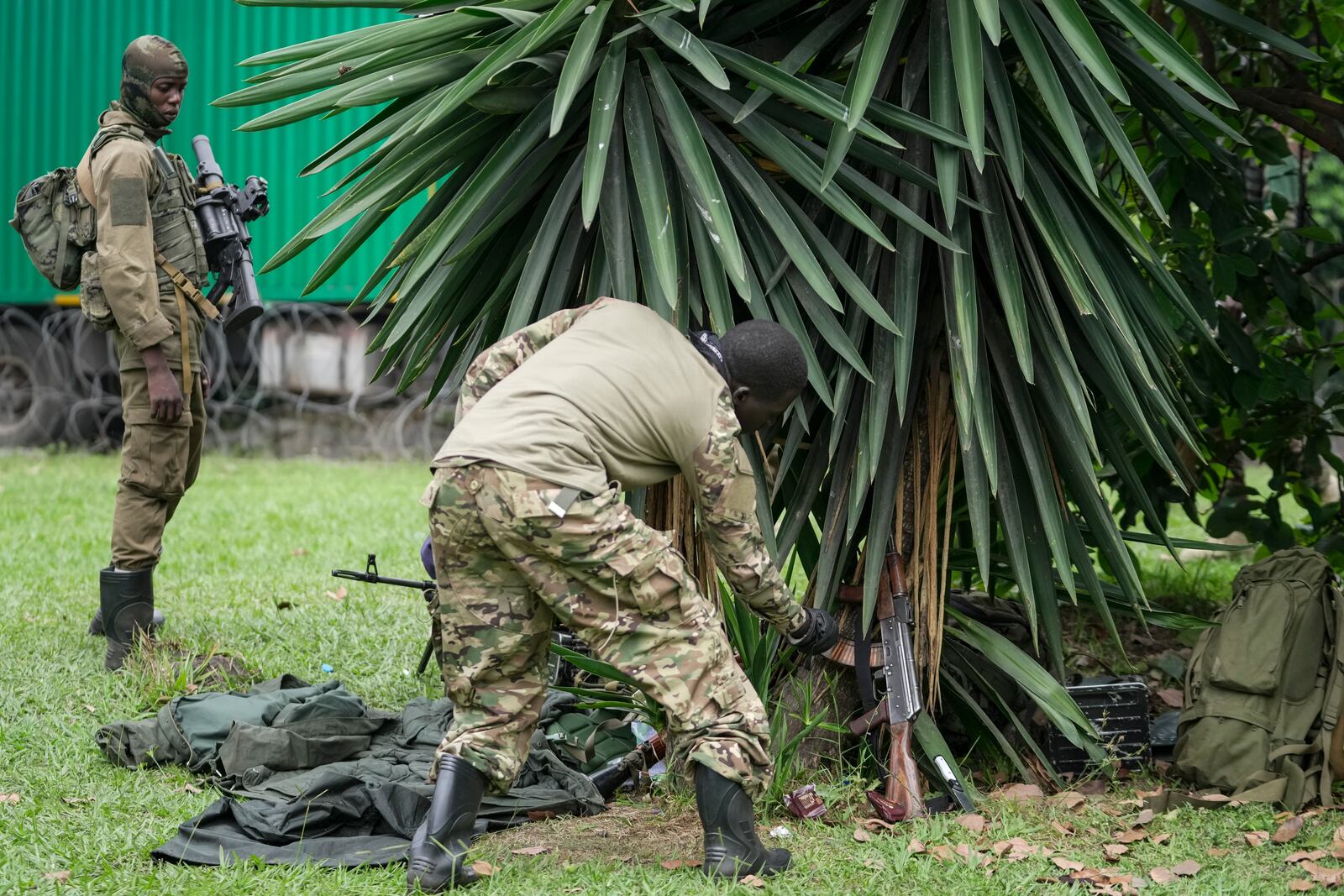 M23 rebels' patrol Gisenyi border point, Congo, Wednesday, Jan. 29, 2025, after they advanced into eastern Congo's capital Goma. (AP Photo/Brian Inganga)