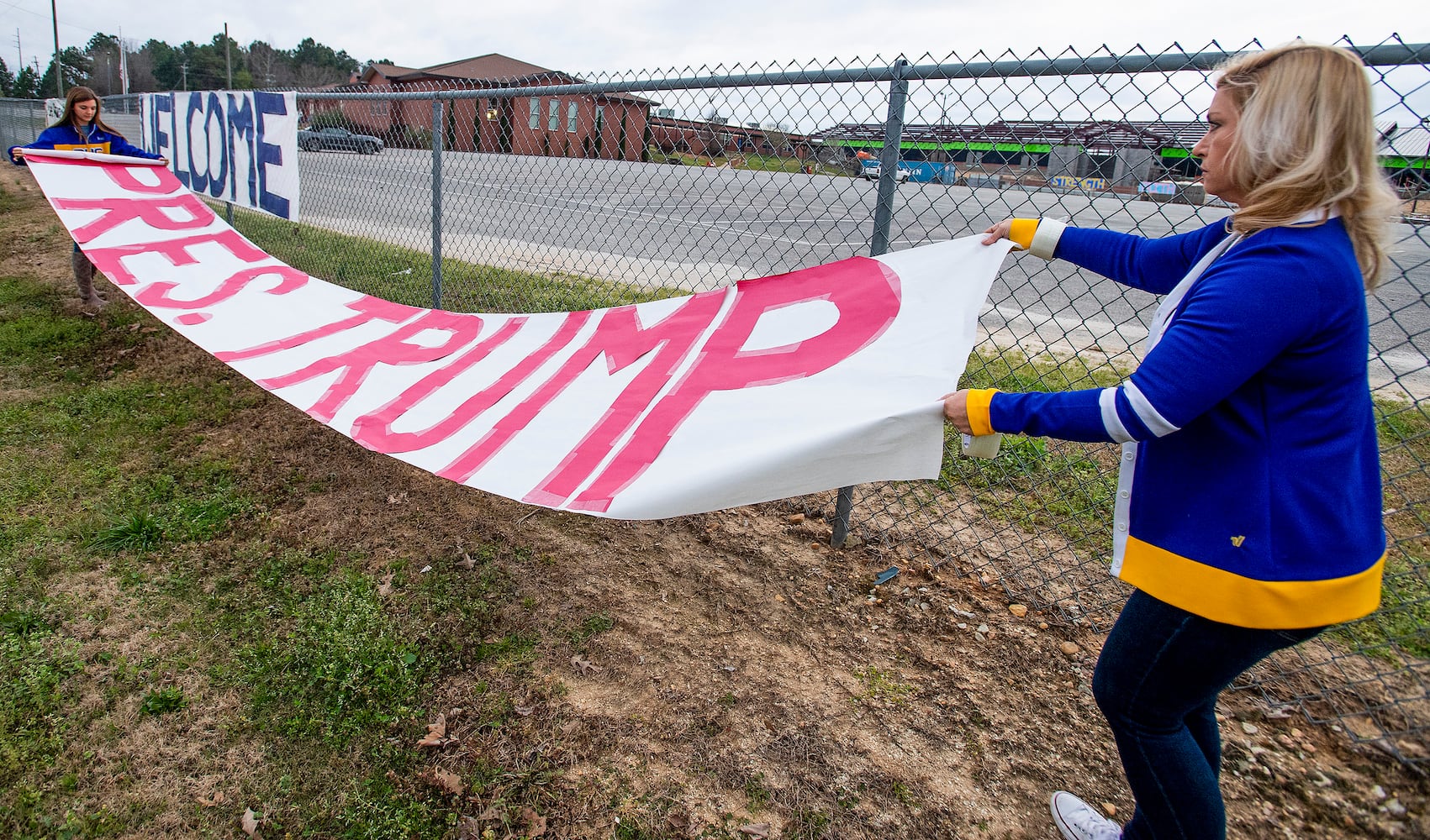 Trump visits Alabama after deadly tornado