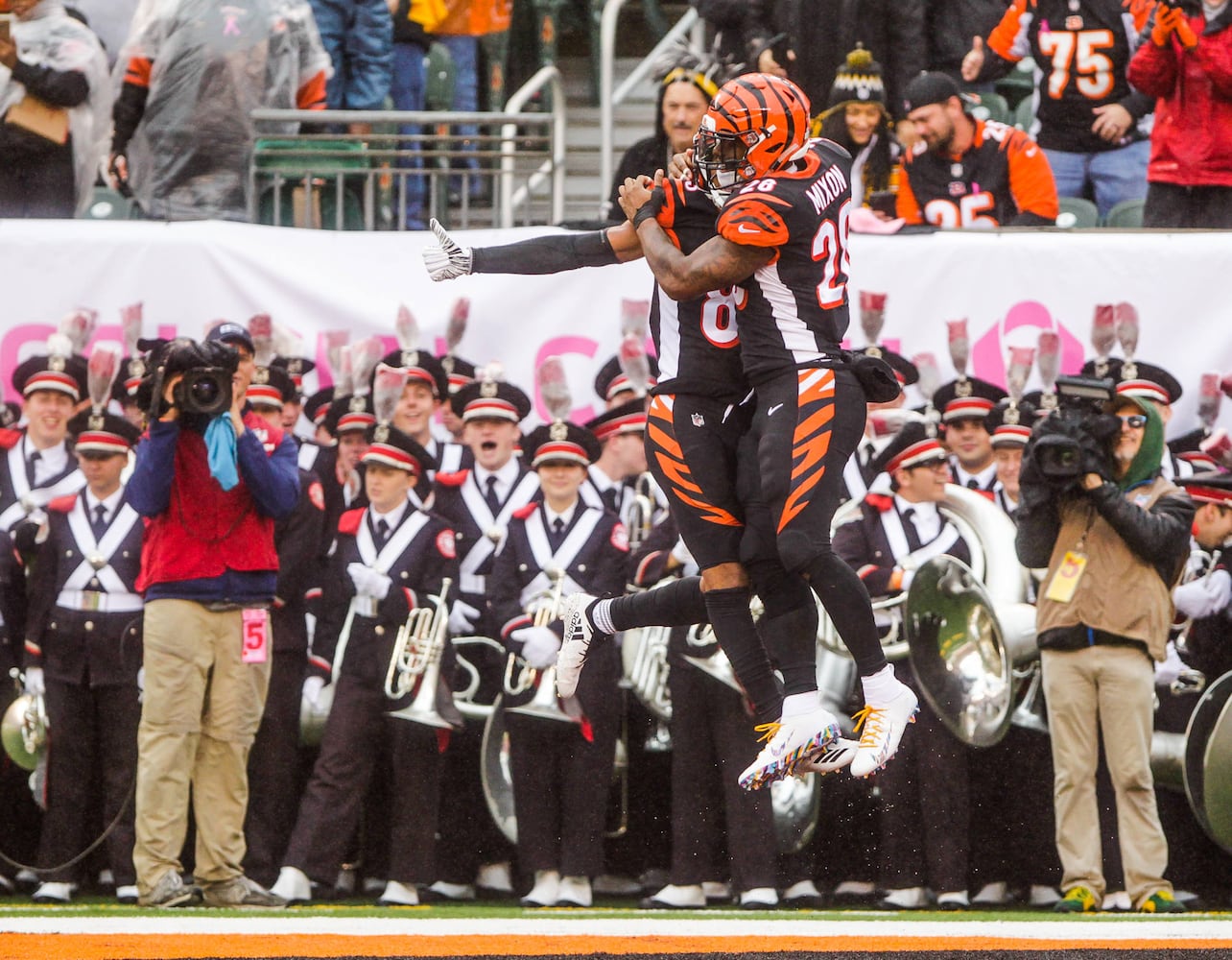 Cincinnati Bengals vs Pittsburgh Steelers football