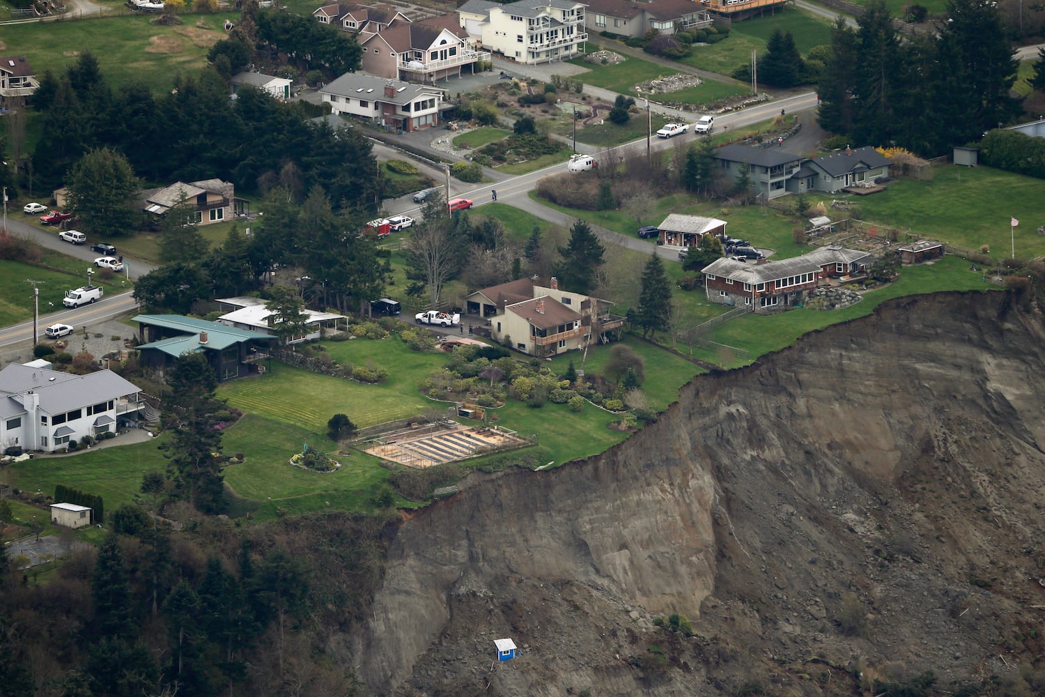 Homes threatened in Washington state