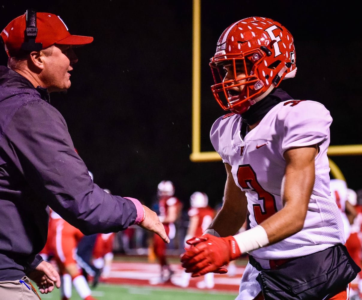 Fairfield vs Milford playoff football