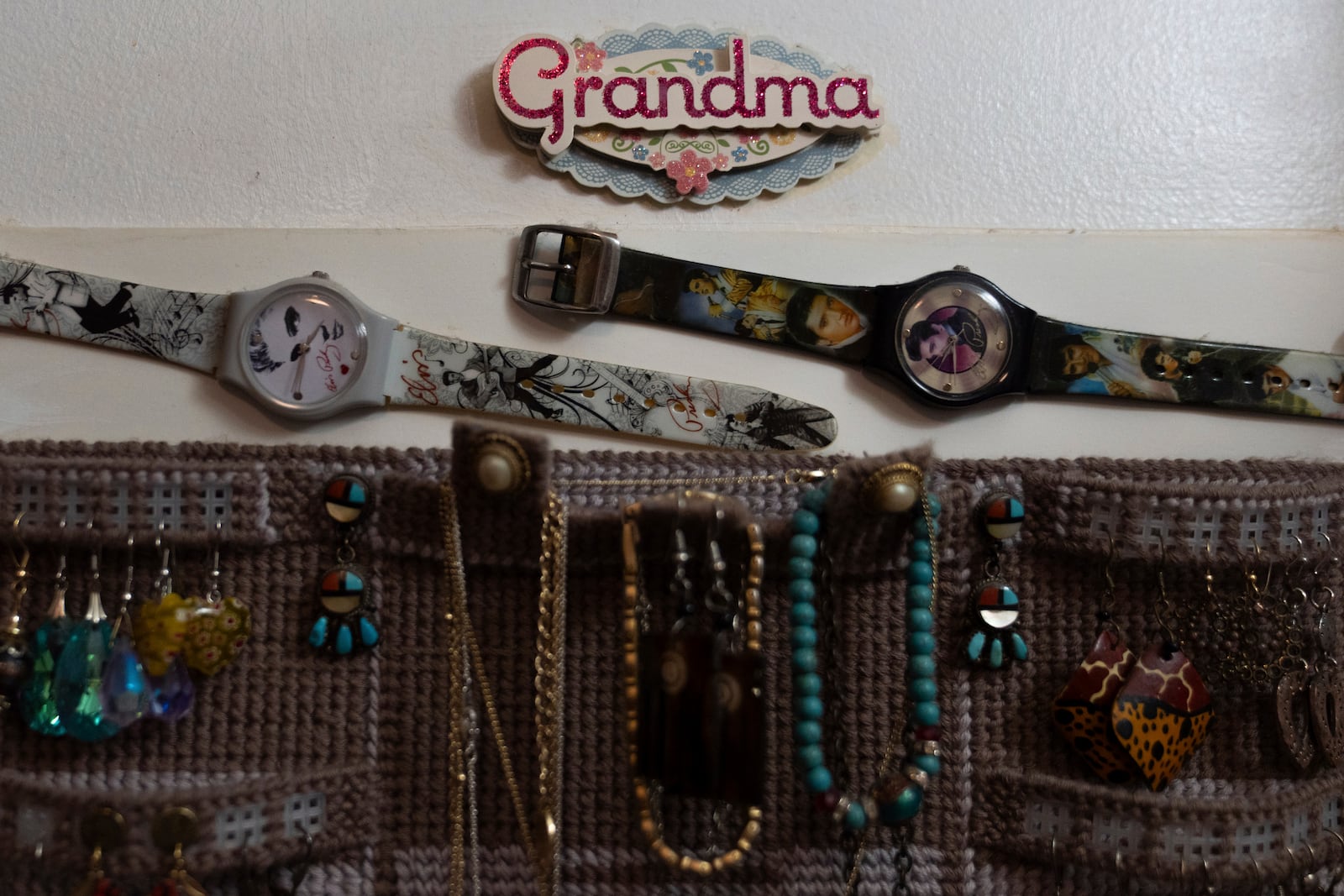 Jewelry is seen inside Linda Conover's apartment at Smith Tower Apartments on Monday, March 10, 2025, in Vancouver, Wash. (AP Photo/Jenny Kane)