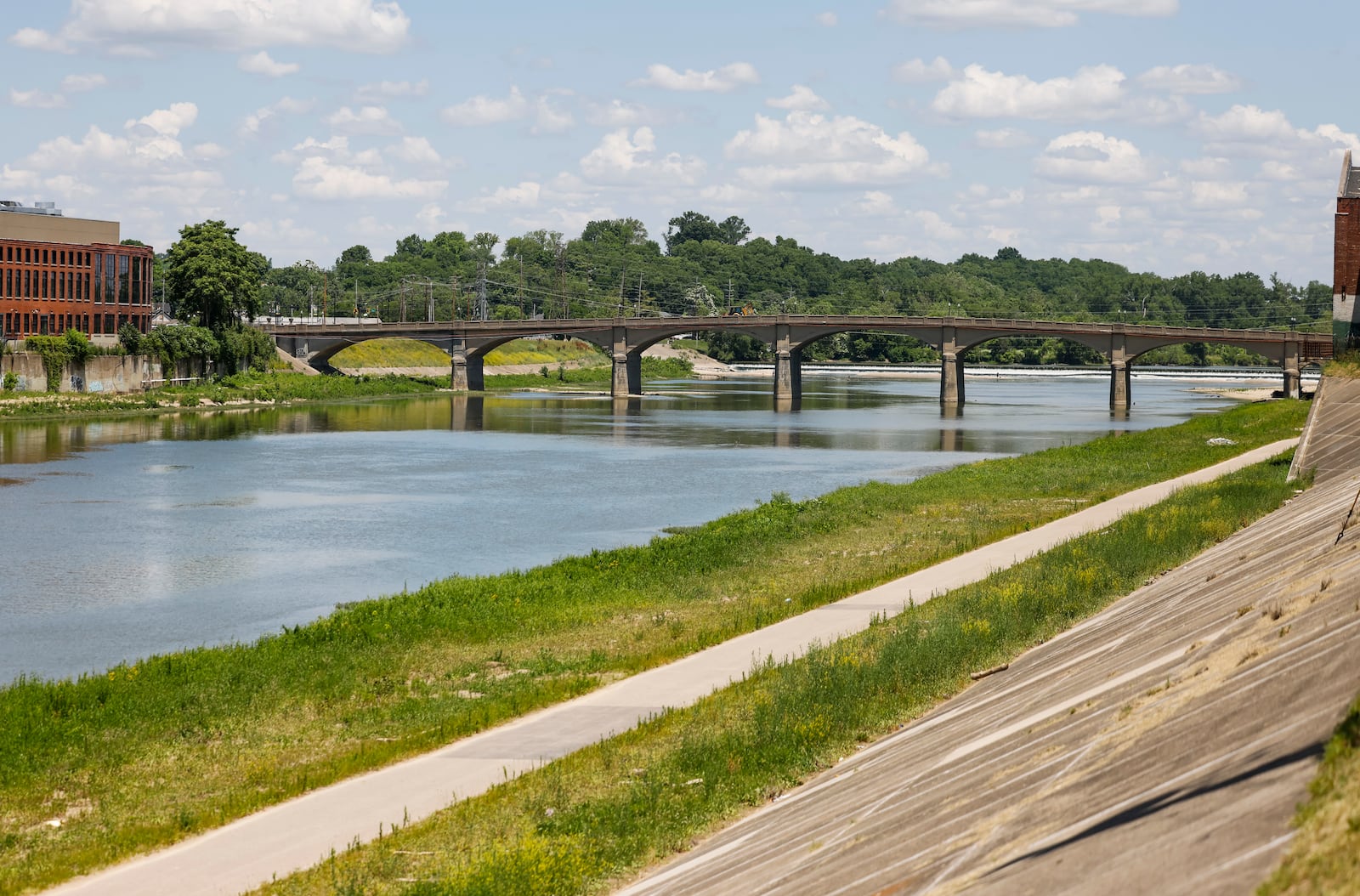 Area around the black Street Bridge is part of the North Hamilton Crossing study area in Hamilton. North Hamilton Crossing is a planned transportation project to build a new bridge across the Great Miami River and a railroad overpass connecting northwest Hamilton to US127, State Route 4, and State Route 129. NICK GRAHAM/STAFF