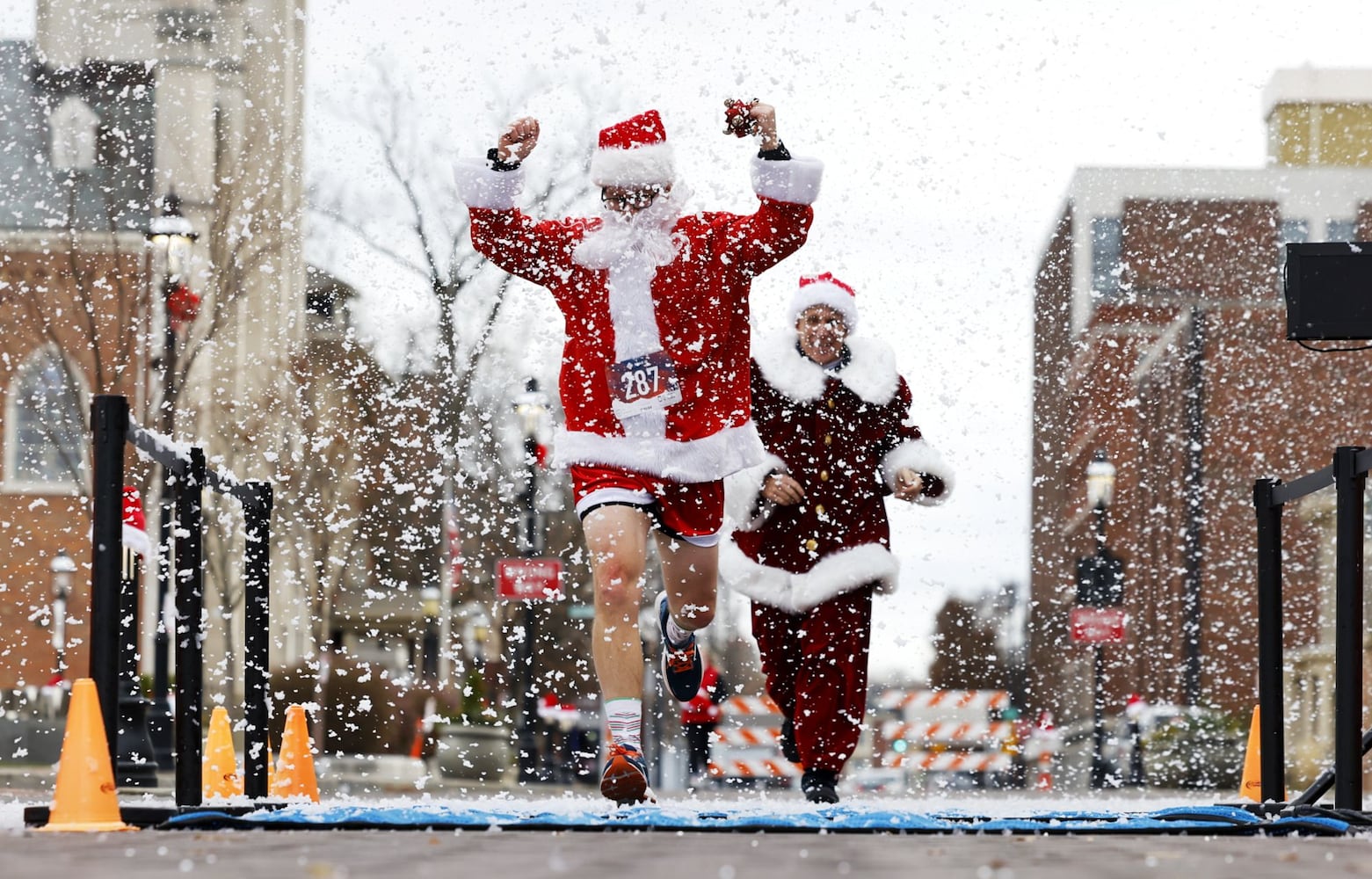 120223 SantaCon Hamilton