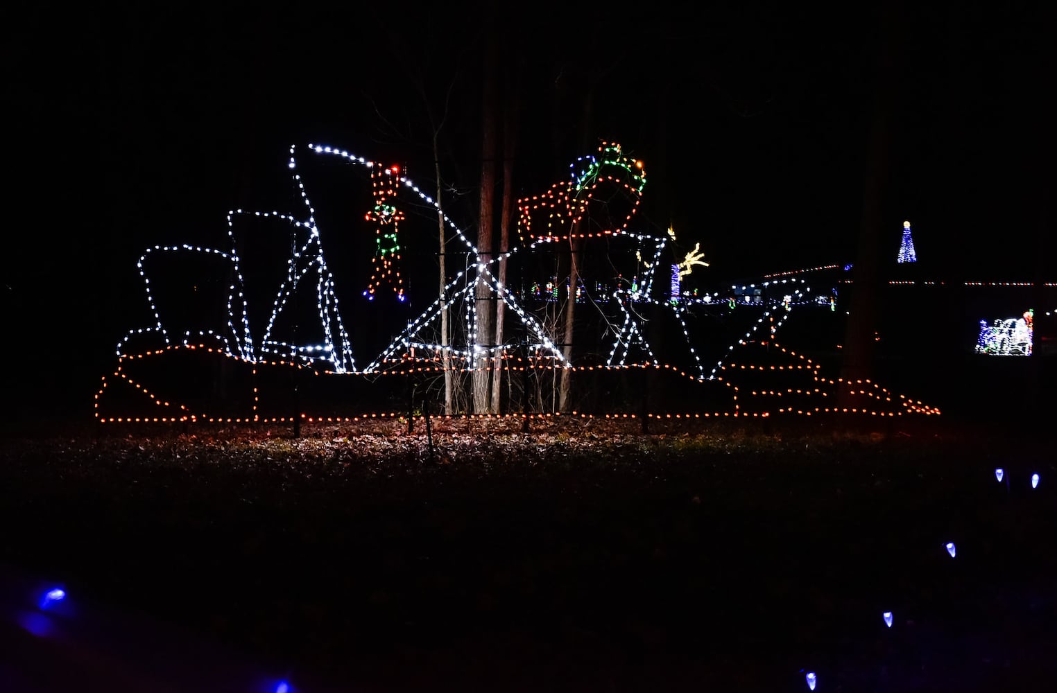 Land of Illusion Christmas Glow