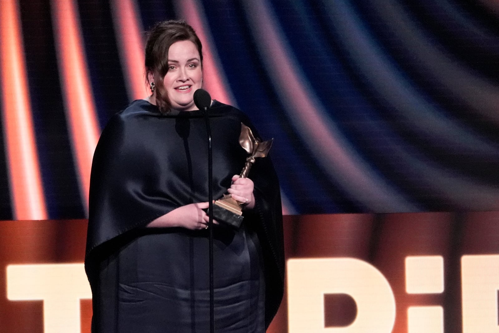 Jessica Gunning accepts the award for best breakthrough performance in a new scripted series for "Baby Reindeer" during the Film Independent Spirit Awards on Saturday, Feb. 22, 2025, in Santa Monica, Calif. (AP Photo/Chris Pizzello)