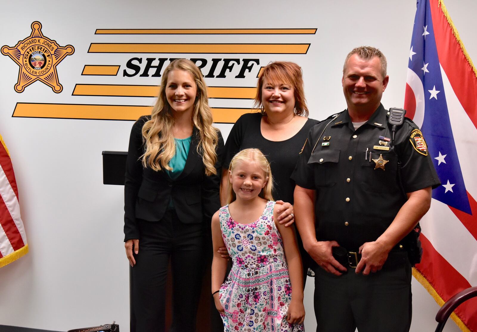 Butler County Sheriff’s Deputy Mike Gipson and his wife, Stephanie, with Chelsea Kurtz and her daughter Madelynn.