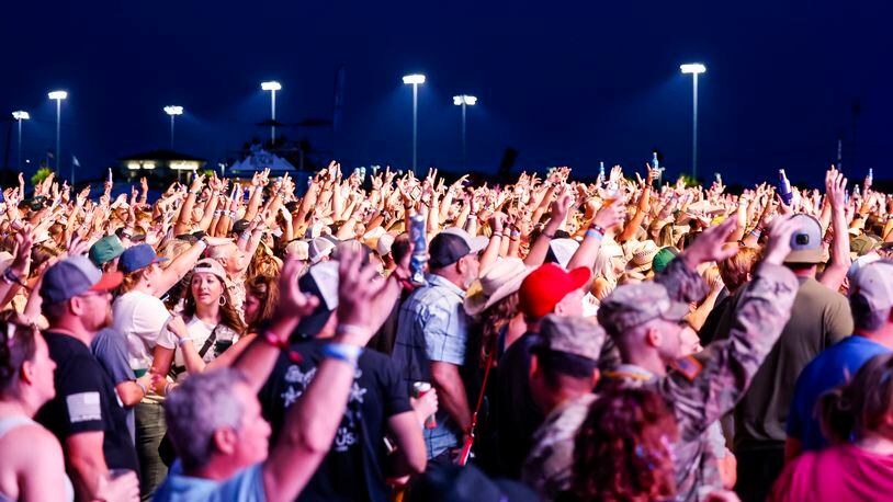 More than 7,000 attend first day of VOA Country Music Fest in West Chester  Twp.