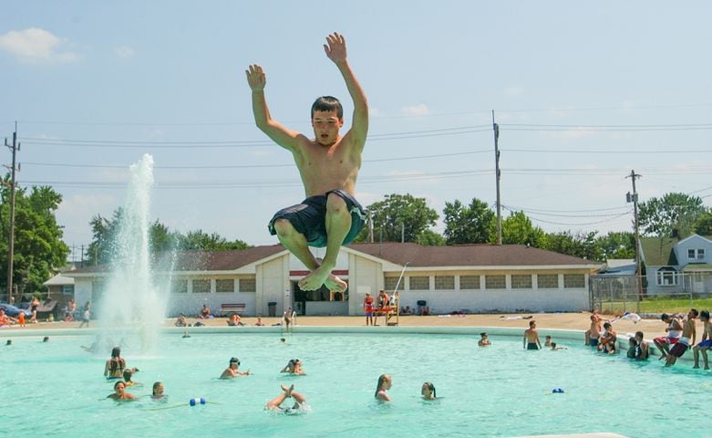 PHOTOS: Scenes from Eastview Pool in Hamilton from 2002.